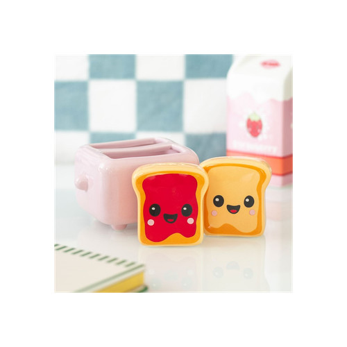 Kawaii toast salt - salt, pepper